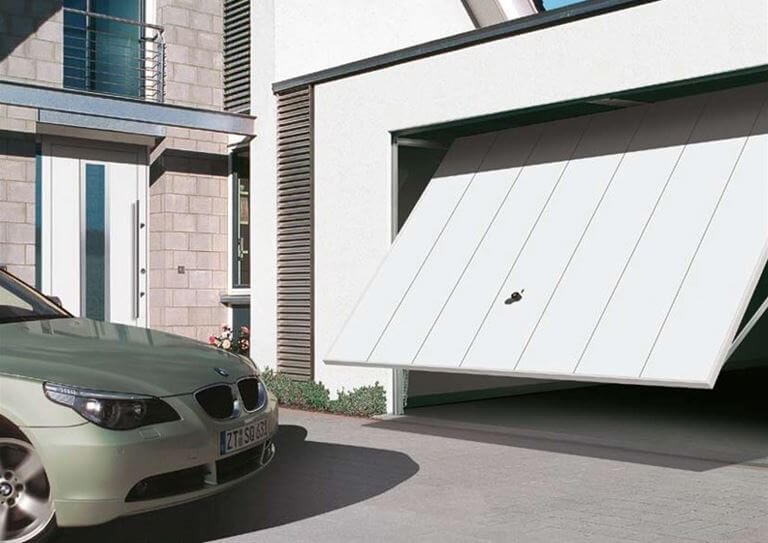 Portas de garagem modernas para proteger a sua casa