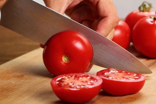 Tomates cortados