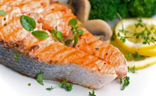 Salmão ao forno com ervas