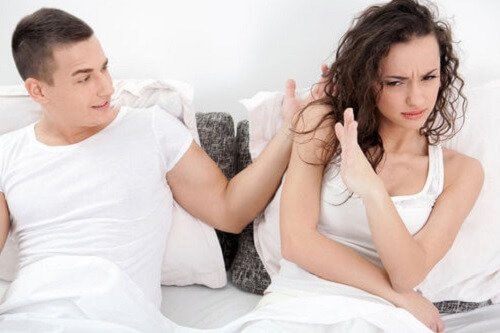 Casal com problemas sexuais precisando ir a psicólogo de casal