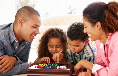Família se divertindo junta