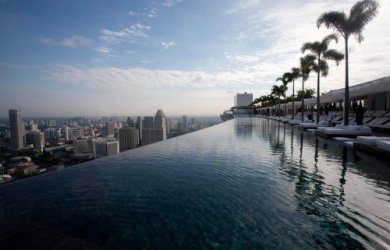 Incríveis piscinas com diferentes formas
