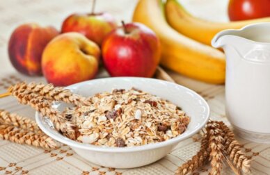 Muesli delicioso para um café da manhã saudável