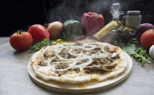 mais sabor às suas pizzas adicionando cebola