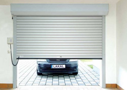 Porta de garagem moderna