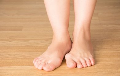 5 conselhos para prevenir o aparecimento de joanetes