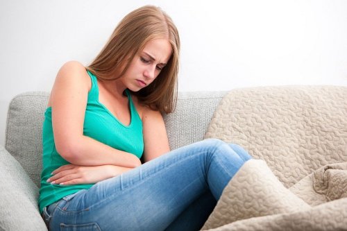 A dor abdominal pode ser um dos sintomas da dieta cetogênica
