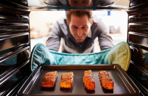Salmão ao forno com fruta laminada, uma receita que você não vai querer perder