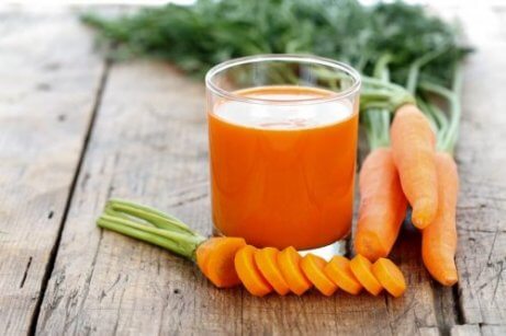 Suco de cenoura ajuda a aliviar o glaucoma