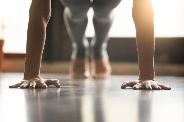 Por que praticando ioga os músculos se reafirmam?