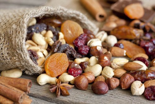Quais são as contribuições dos frutos secos para a dieta