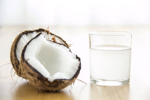 A água de coco natural nos ajuda na concentração