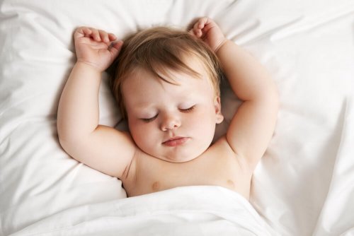 Nenem dorminaod sem cólicas