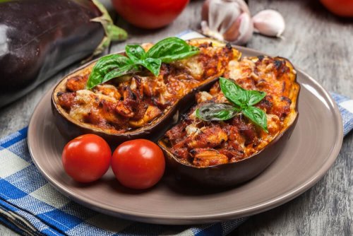 Deliciosa receita de berinjelas recheadas com carne