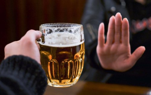 Evitar bebidas alcoólicas