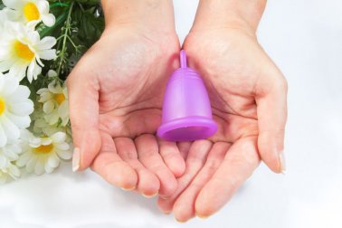 6 vantagens e 7 desvantagens do coletor menstrual