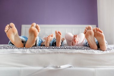 Por que as crianças devem dormir com os pais?