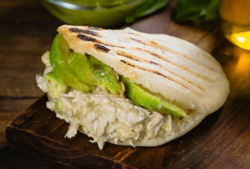 Recheios para arepas: maionese e abacate