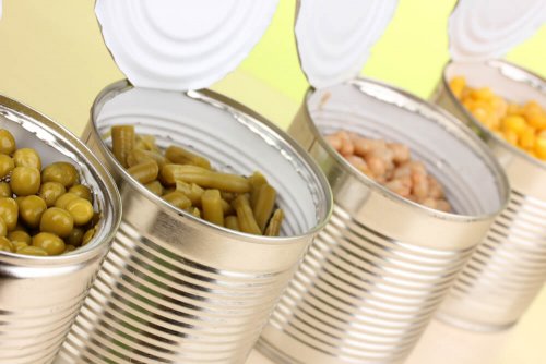 Comida processada enlatada