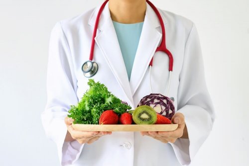 Em lugar de fazer uma dieta rápida, um nutricionista pode indicar um plano de alimentação saudável