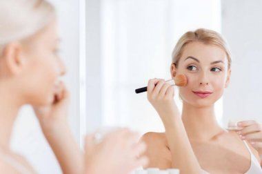 Como preparar pó facial em casa?