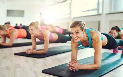 Plank: um exercício perfeito para uma barriga chapada