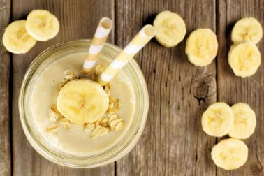 4 vitaminas com leite de aveia para reduzir a fome