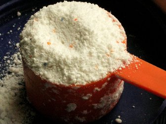 Como fazer um detergente ecológico com bórax e bicarbonato de sódio