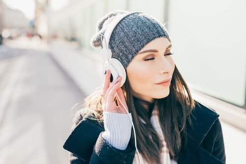 Descubra os danos da má utilização de fones de ouvido