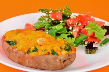 Deliciosas batatas recheadas com camarão