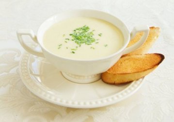 Creme de alho-poró com aspargos: confira a receita