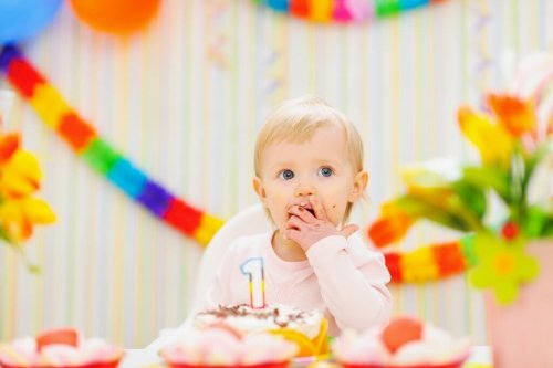 Bebê em festa de aniversário