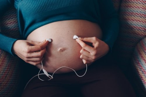 O estímulo pré-natal usa a música
