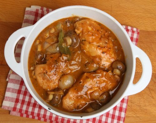 Frango com vinho xerez e champignons