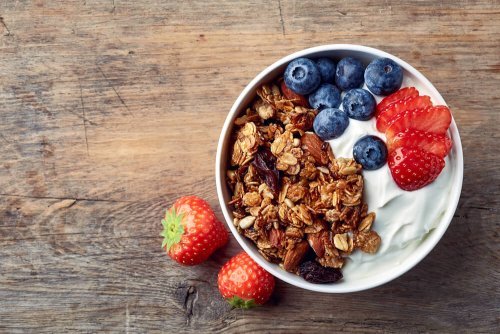 Frutas com iogurte ajudam a perder peso
