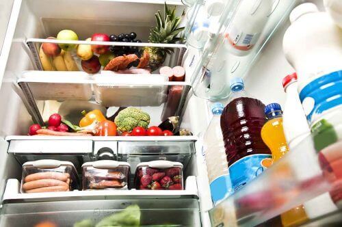 8 dicas para manter a geladeira limpa e organizada