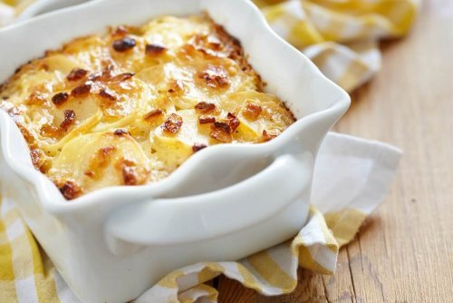 Gratinado de batatas com queijo que você vai adorar