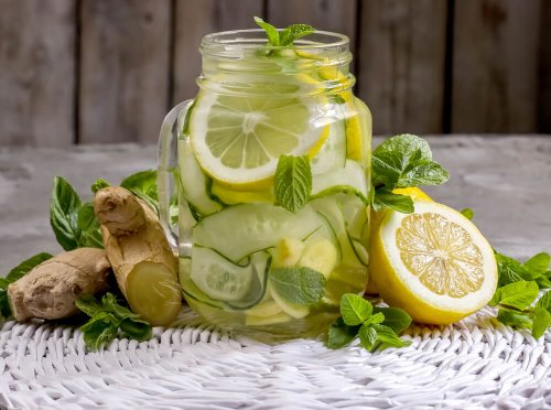 Saiba como fazer uma limonada detox com gengibre e maçã