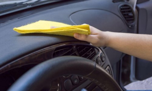 Para manter o carro sempre limpo basta passar um pano todos os dias