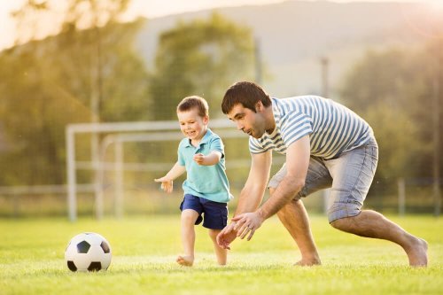 Ser um bom pai implica brincar com os filhos