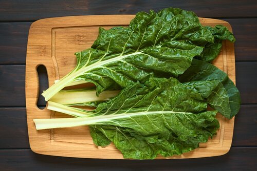 Os hambúrgueres de lentilha podem incluir vegetais