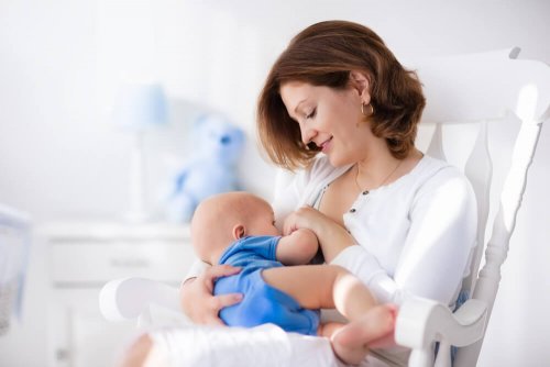 A lactância ajuda a prevenir a erupção cutânea em bebês