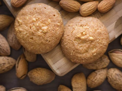 Biscoitos de coco e amêndoas saudáveis
