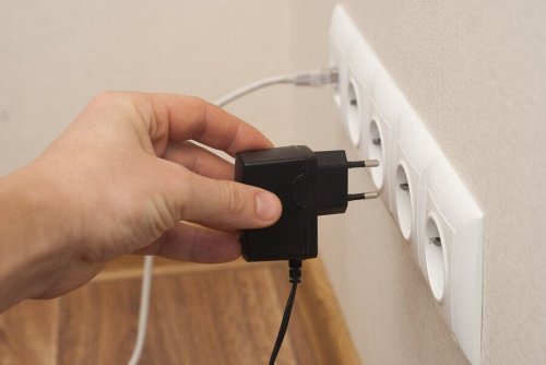 10 maneiras de desperdiçar energia elétrica