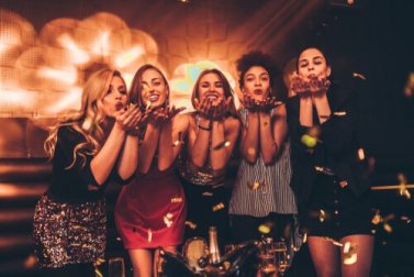 4 dicas para se vestir para uma festa à noite