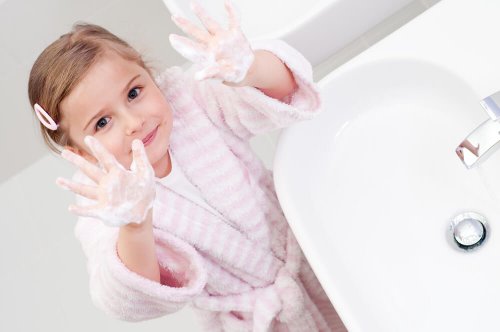 Higiene pessoal para crianças: lavar as mãos