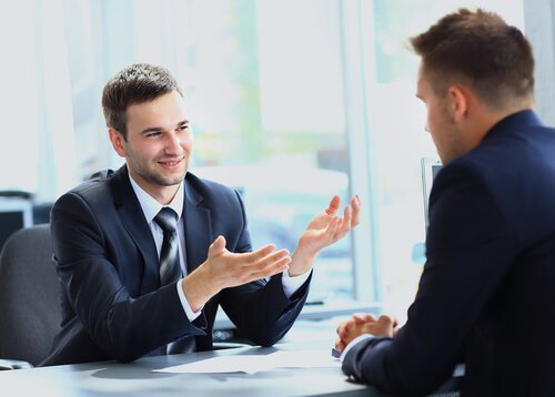 Pode vestir paletó em uma entrevista de emprego