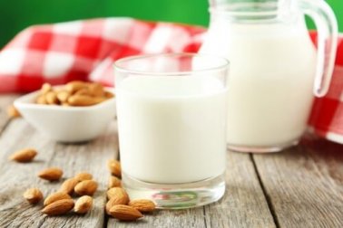 Leite de amêndoas: receita caseira e fácil