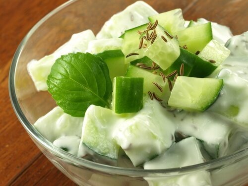 Como preparar pepino recheado com salada de frango