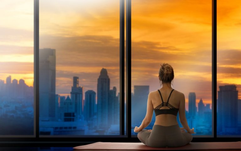 Qual é o horário ideal para praticar ioga?